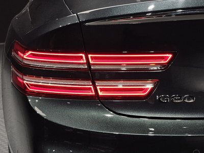 GENESIS G80 (RG3) - 10