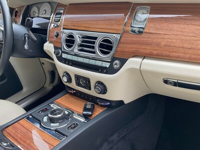 ROLLS-ROYCE GHOST - 9