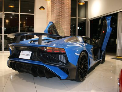 LAMBORGHINI AVENTADOR ROADSTER - 4