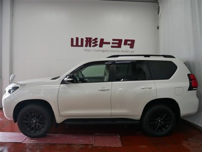 TOYOTA LAND CRUISER PRADO - 2