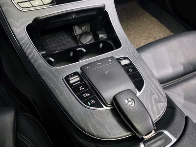 MERCEDES-BENZ E-CLASS - 9