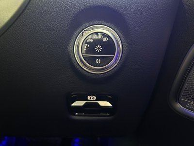 2025 Mercedes-BENZ C-CLASS — миниатюра 20
