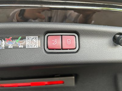 2025 Mercedes-BENZ C-CLASS — миниатюра 49