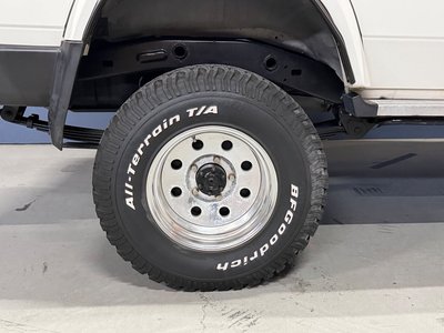TOYOTA LAND CRUISER 70 - 9