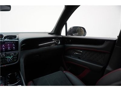 صورة مصغرة 64 لـ 2021 Bentley BENTAYGA