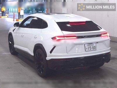 LAMBORGHINI URUS - 2