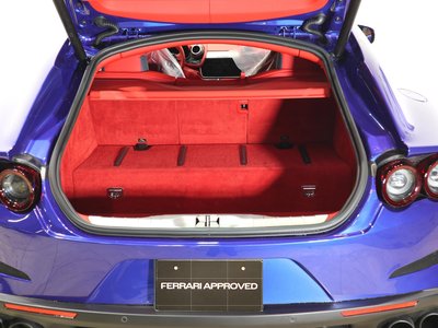 صورة 13 لـ 2019 Ferrari GTC4 LUSSO