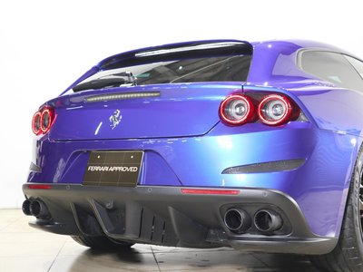 صورة 11 لـ 2019 Ferrari GTC4 LUSSO