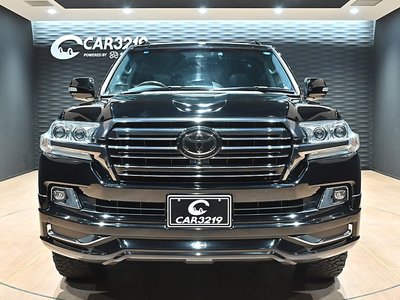 TOYOTA LAND CRUISER 200 - 3