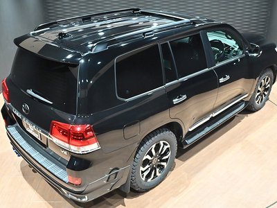 TOYOTA LAND CRUISER 200 - 8