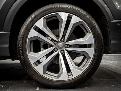2019 AUDI Q8 — миниатюра 19