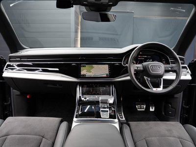 2019 AUDI Q8 照片 2
