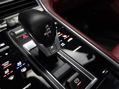 PORSCHE PANAMERA - 9