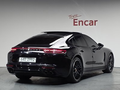 PORSCHE PANAMERA - 2