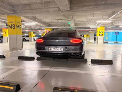 BENTLEY CONTINENTAL - 4