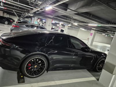 PORSCHE PANAMERA - 4