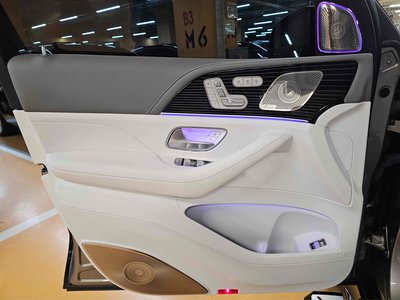 MERCEDES-BENZ GLS - 9