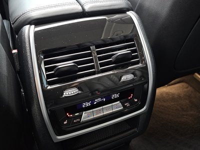 2023 BMW X5 — миниатюра 34