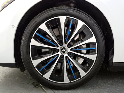 MERCEDES-BENZ EQE - 6