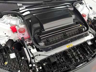 MERCEDES-BENZ EQE - 7