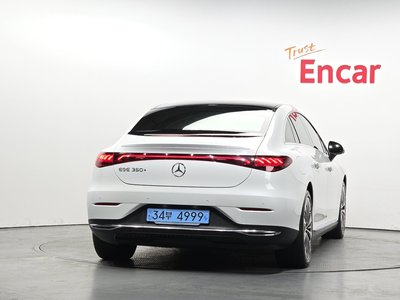 MERCEDES-BENZ EQE - 4