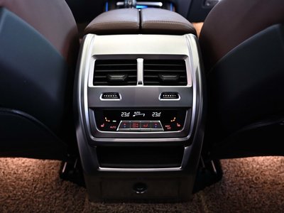 2023 BMW X5 — миниатюра 17