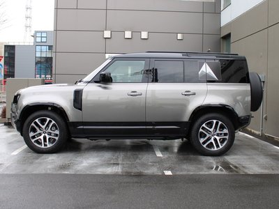 LAND ROVER DEFENDER - 7