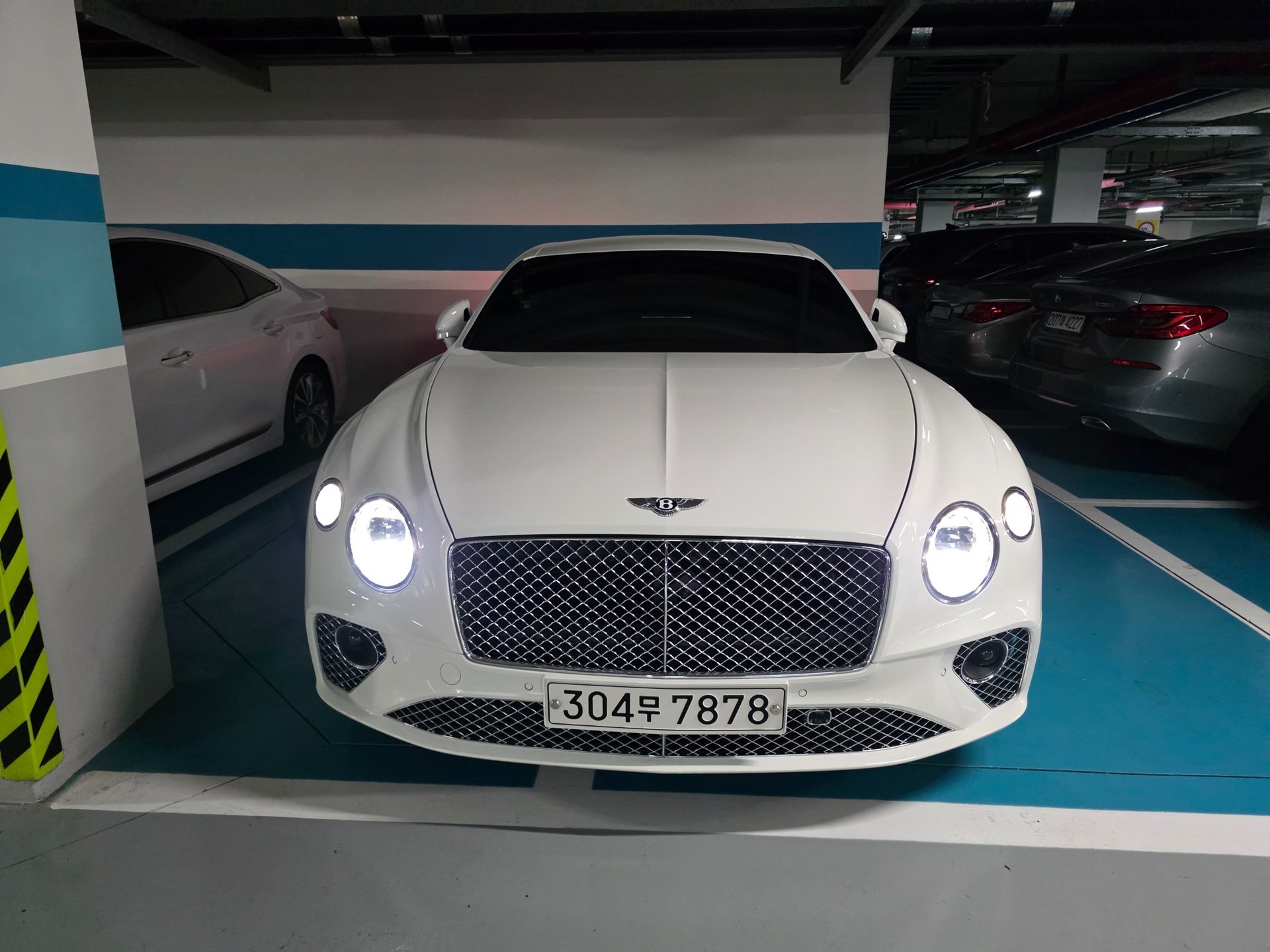 BENTLEY CONTINENTAL - View 1