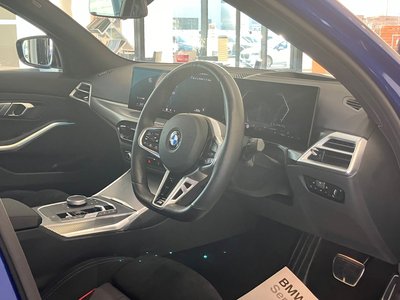 2025 BMW 3 SERIES 缩略图 14