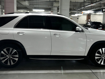 2025 Mercedes-BENZ GLE 照片 2