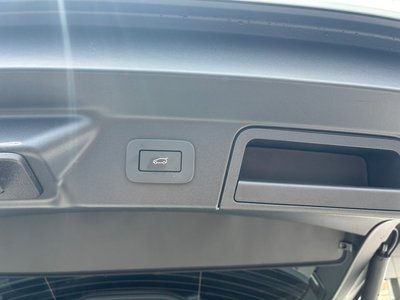 2025 LAND Rover RANGE ROVER VELAR 缩略图 33