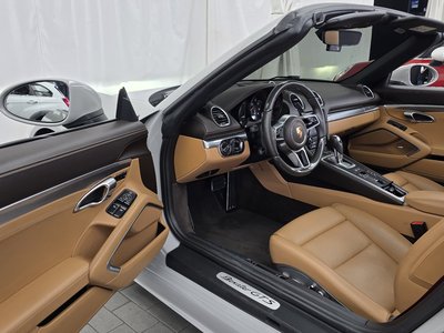 صورة مصغرة 13 لـ 2022 Porsche 718