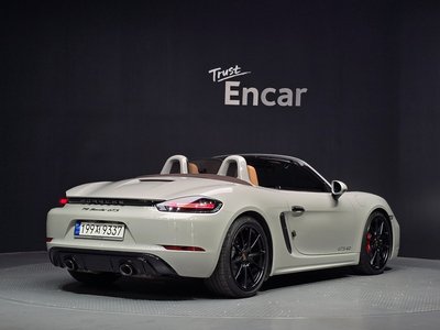2022 Porsche 718 照片 3