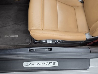 صورة مصغرة 27 لـ 2022 Porsche 718