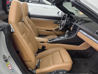 صورة مصغرة 16 لـ 2022 Porsche 718