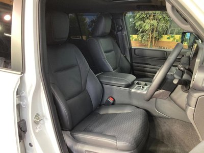 TOYOTA LAND CRUISER 250 - 8