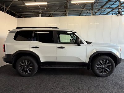 TOYOTA LAND CRUISER 250 - 3
