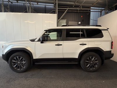 TOYOTA LAND CRUISER 250 - 5