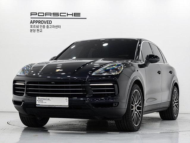 PORSCHE CAYENNE - View 1