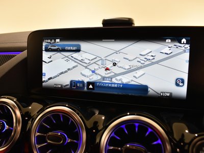 MERCEDES-BENZ GLA - 8