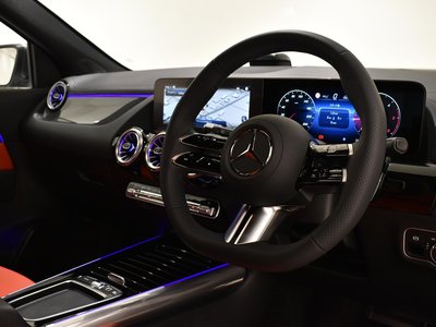MERCEDES-BENZ GLA - 2