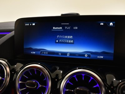 MERCEDES-BENZ GLA - 9
