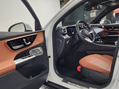 MERCEDES-BENZ GLC - 10