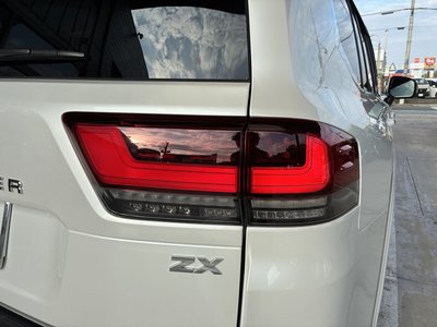 صورة مصغرة 58 لـ 2023 Toyota LAND CRUISER 300