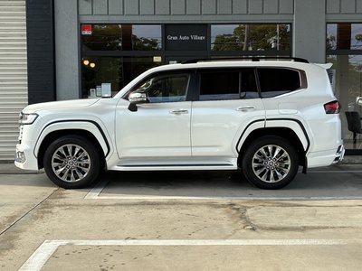 صورة مصغرة 75 لـ 2023 Toyota LAND CRUISER 300