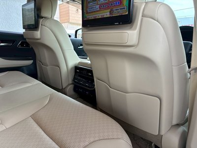 صورة مصغرة 44 لـ 2023 Toyota LAND CRUISER 300