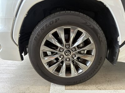 صورة مصغرة 70 لـ 2023 Toyota LAND CRUISER 300