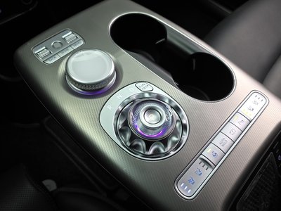 2022 Genesis GV60 — миниатюра 12