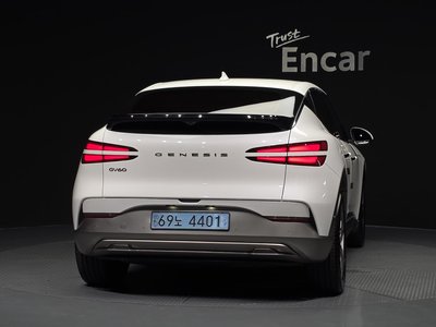 2022 Genesis GV60 photo 4