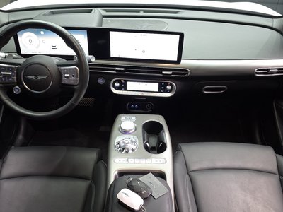 2022 Genesis GV60 photo 5